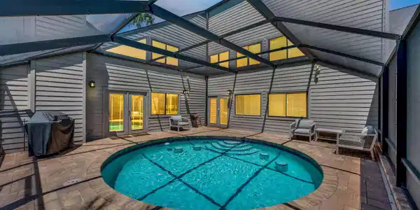 Image 3: Screen Enclosed Pool