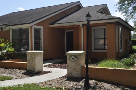 922 SHORELINE Circle