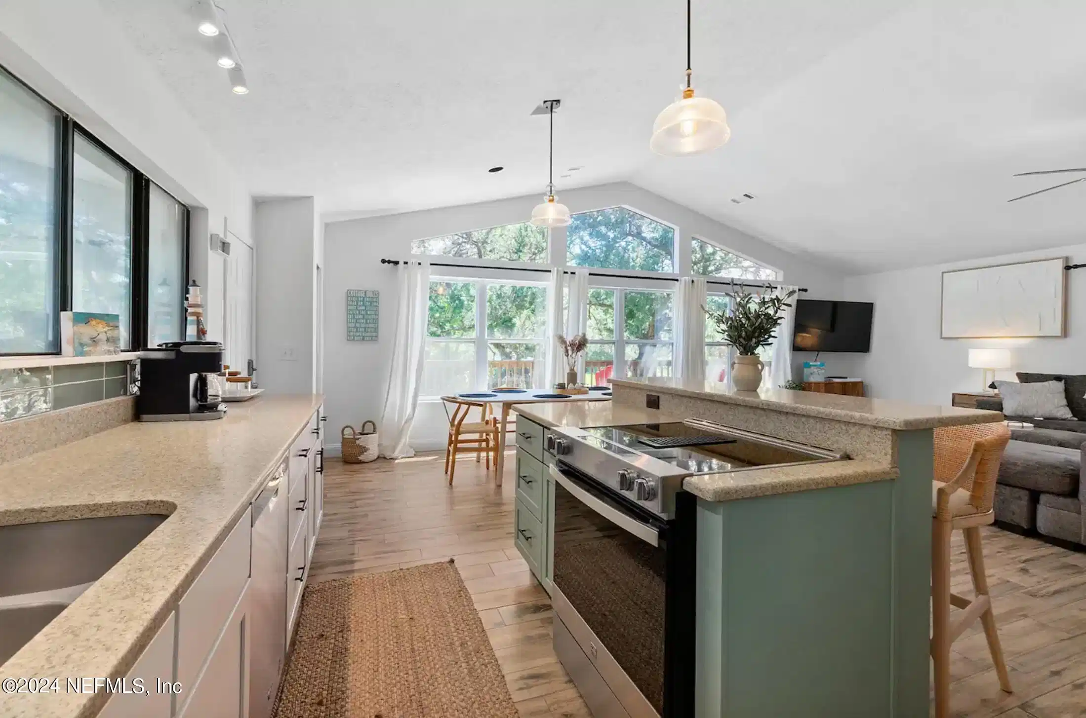 Image 1: KITCHEN3