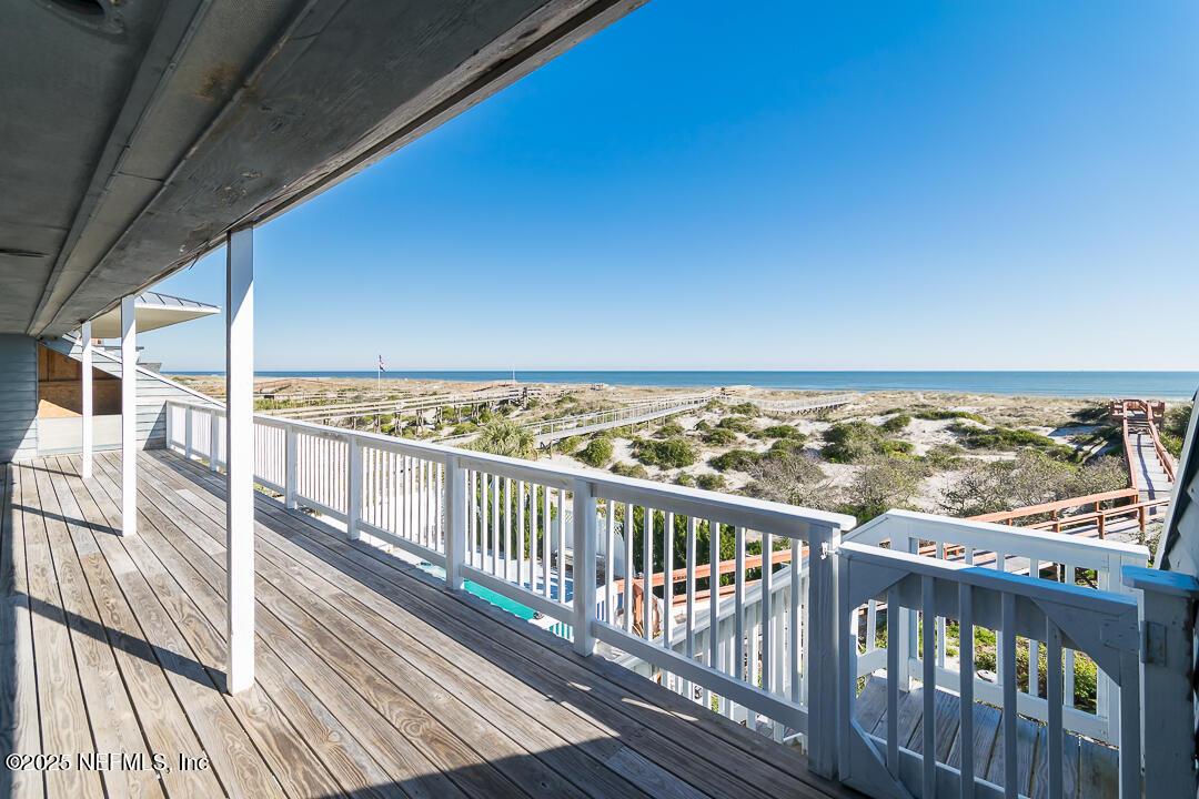 Image 4: Balcony View Towards Ocean