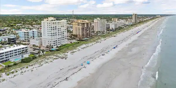 Image 3: 31-Aerial from Beach