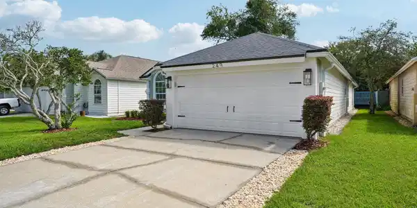 Image 3: 3-web-or-mls-Patrick Mill Cir-S0406-003