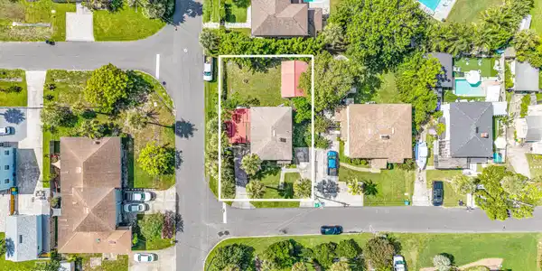 Image 4: 502 13th Avenue North-5