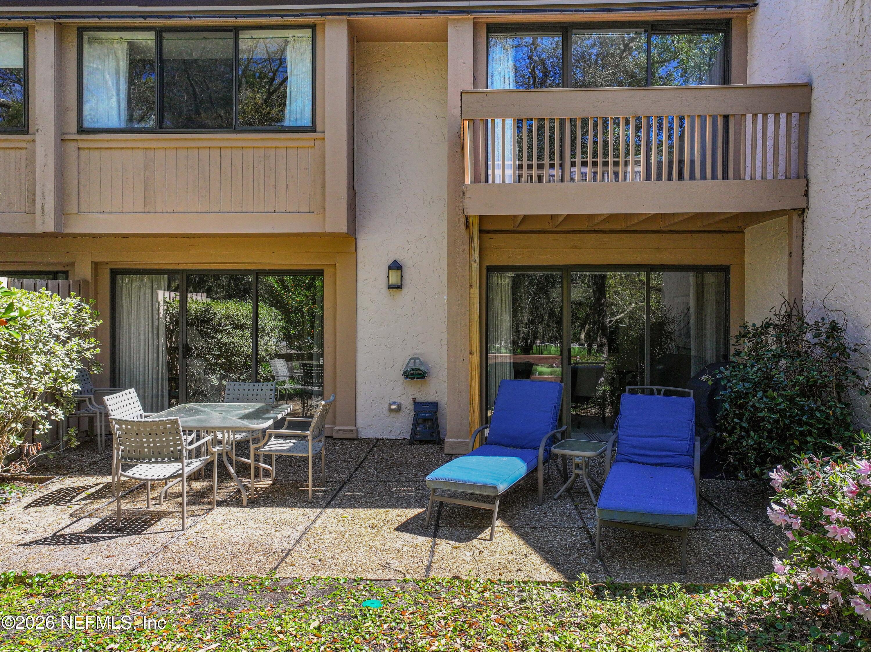 Image 2: 2 2134 Beach Wood Rd_K2 Edit-9