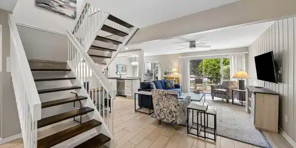 Image 3: 7-web-or-mls-29_2134 Beachwood Blvd