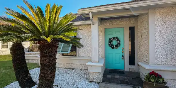 1812 STERLING Lane