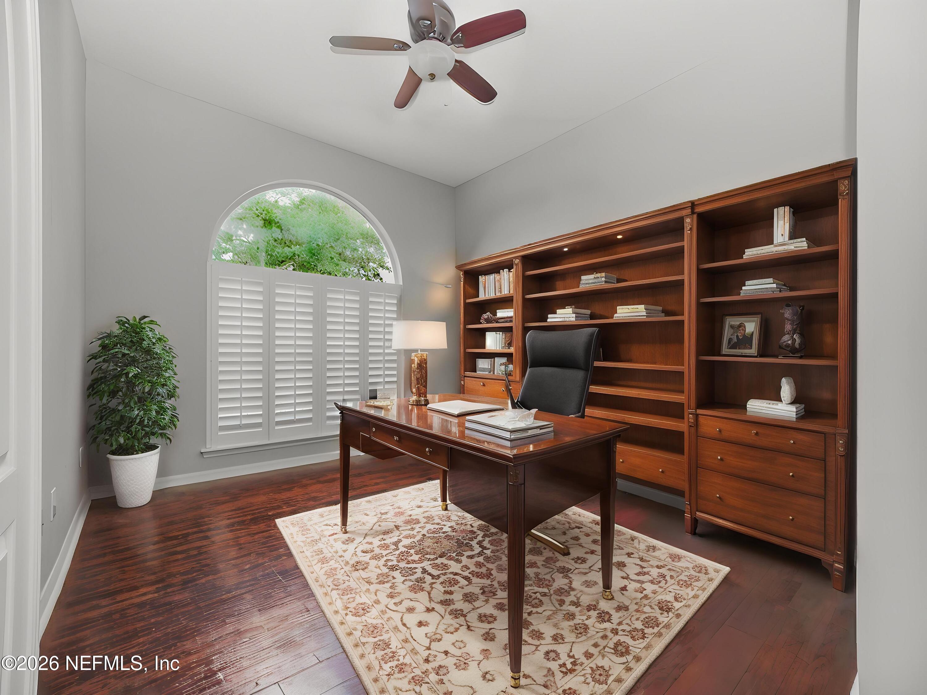 Image 2: _RDE5390 - Home Office - Standard - 3