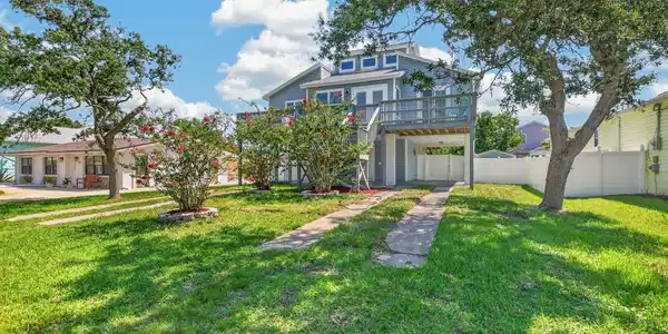 5466 4TH Street