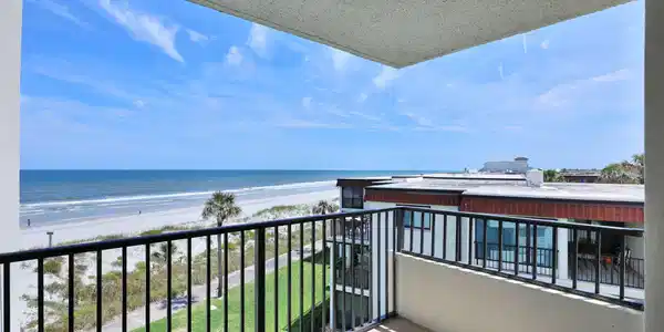 2200 OCEAN Drive