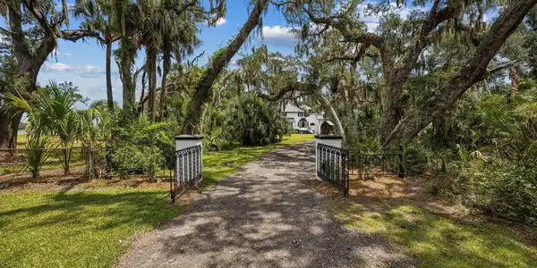 Image 3: 79-web-or-mls-97028 Landing Trail (86 of