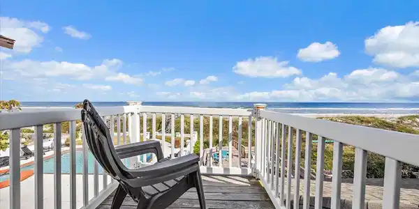517 BEACH Avenue