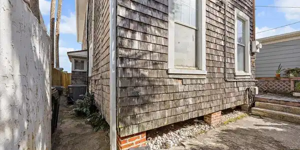 Image 3: 02-Exterior Front