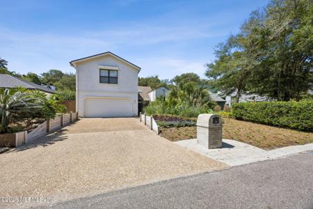 330 GARDEN Lane