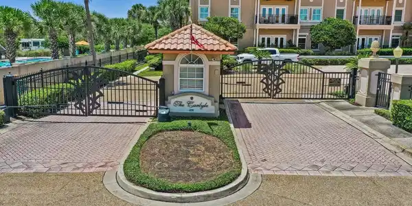 Image 4: Gated Entrance
