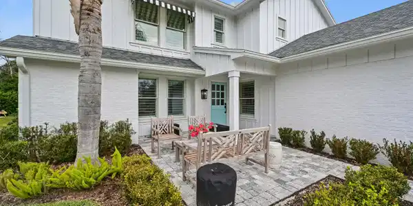 37 WATERBRIDGE Court