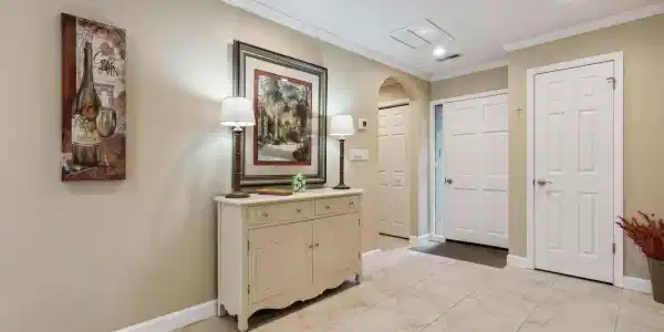 Image 3: SeaMarsh_Foyer2