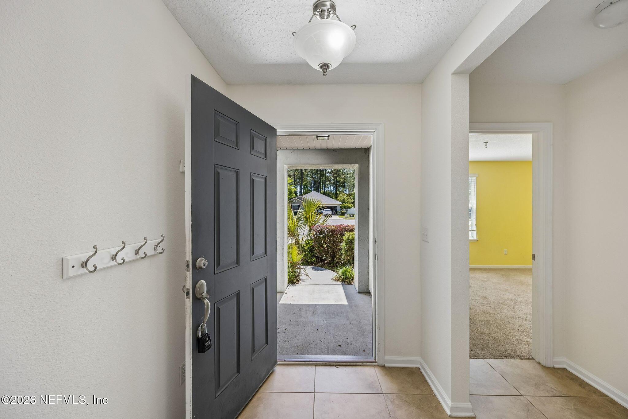 Image 3: 5-web-or-mls-95043 Paso Robles Ct (5 of