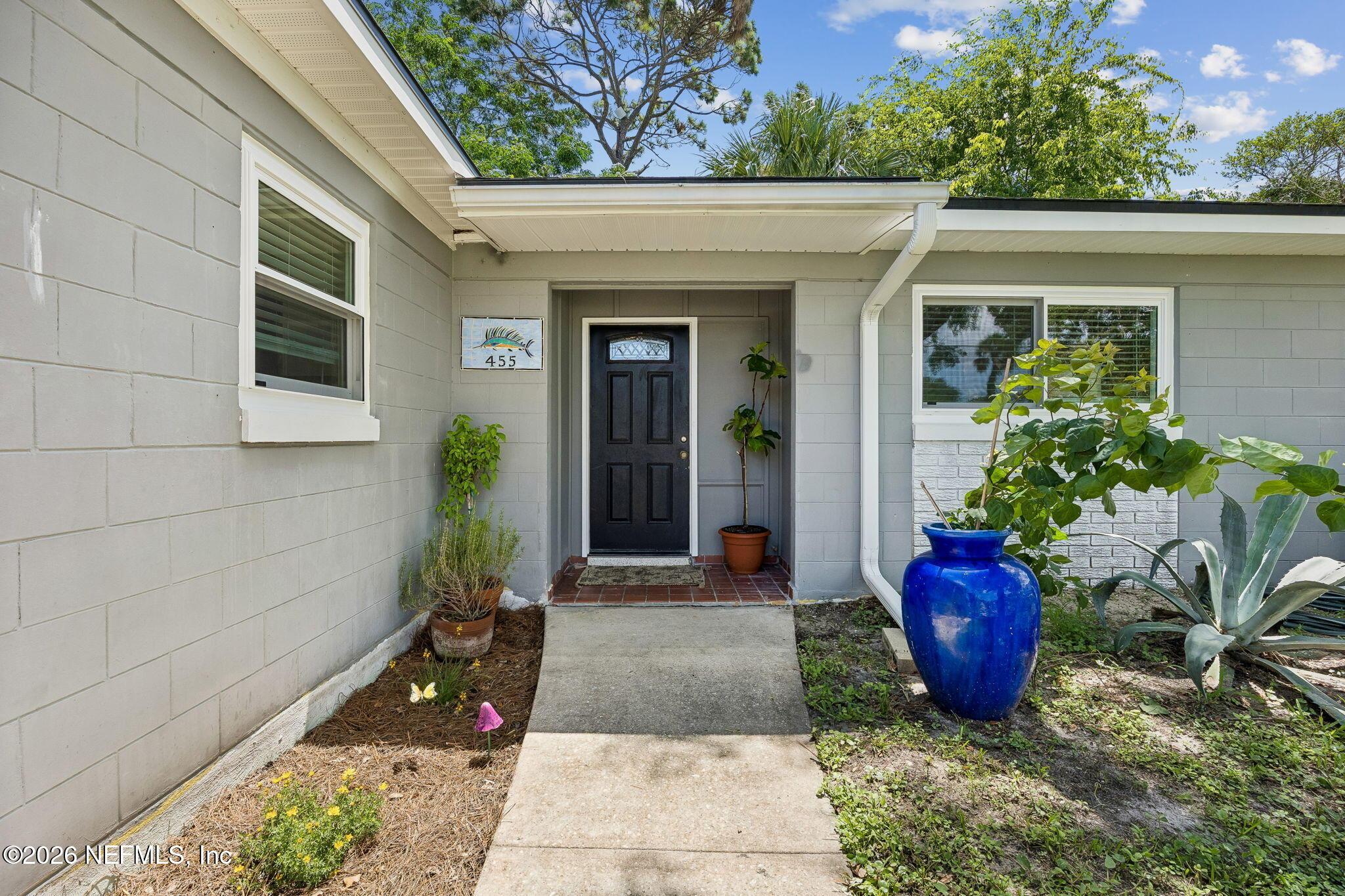 Image 4: Door Entry