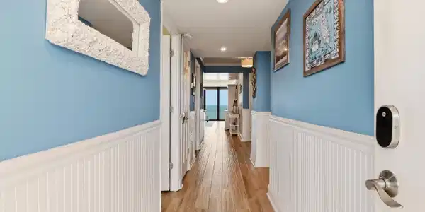 Image 4: Hallway