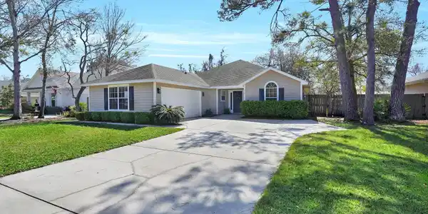 774 BARRINGTON Drive