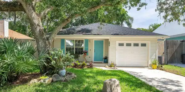 493 PYRUS Street