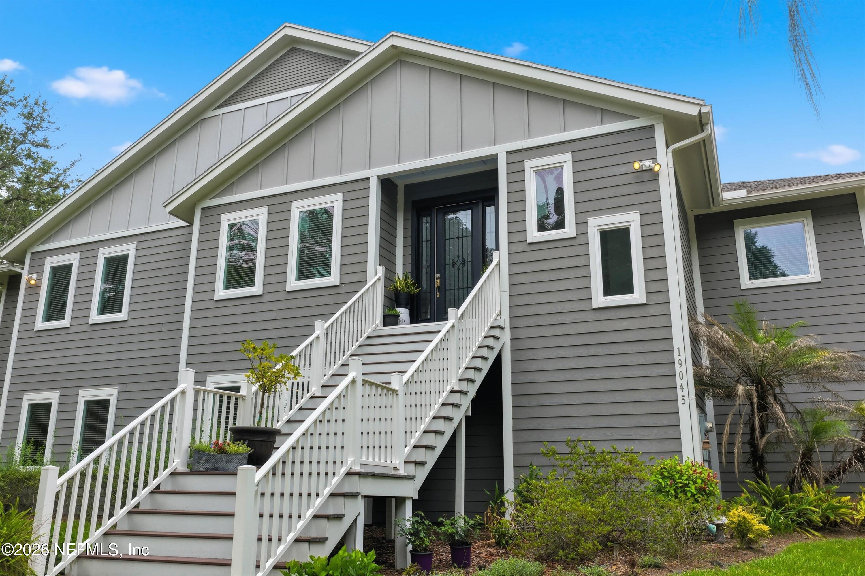 Image 2: 06-Front Porch