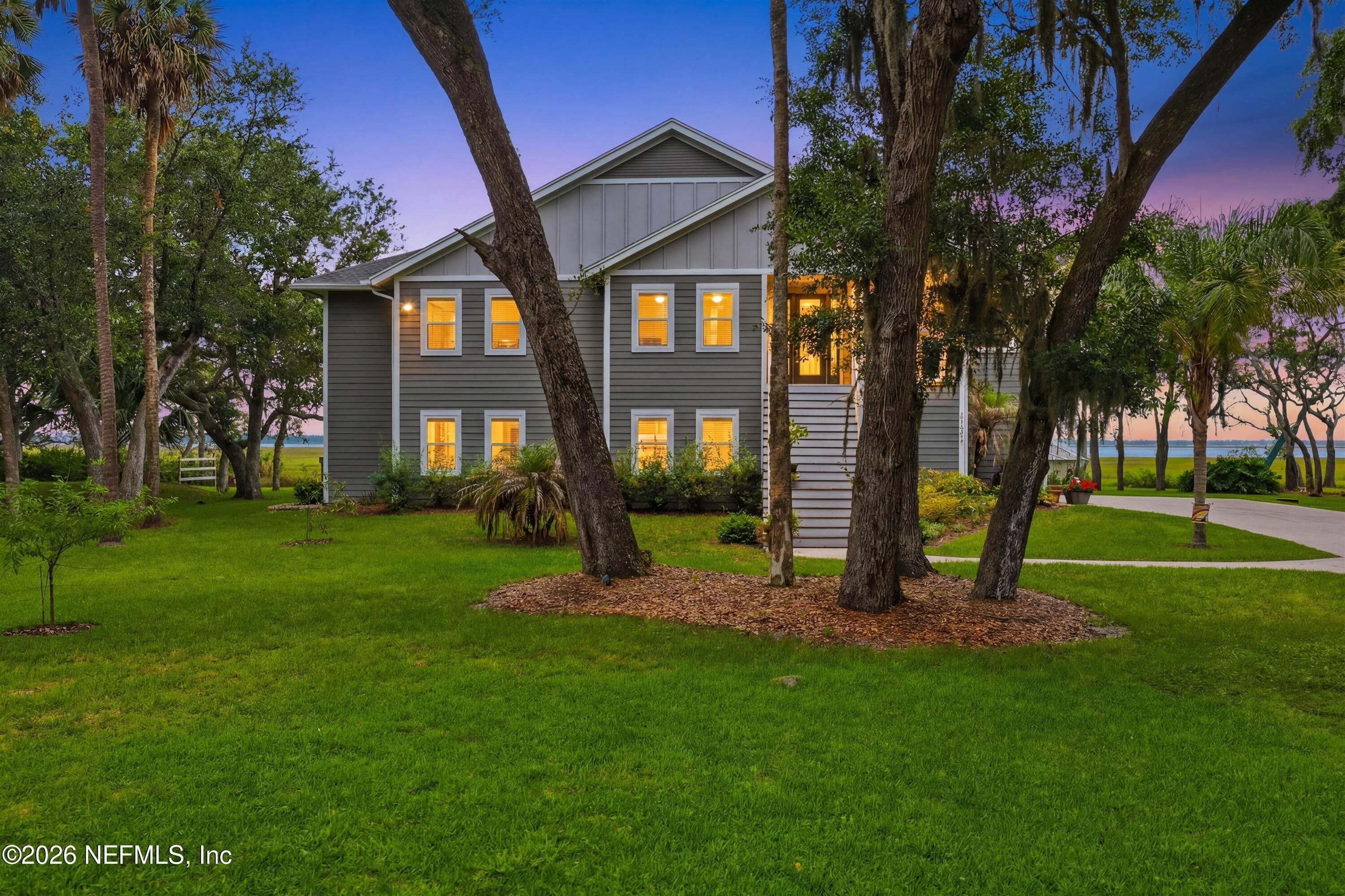 Image 4: 02-Twilight Front