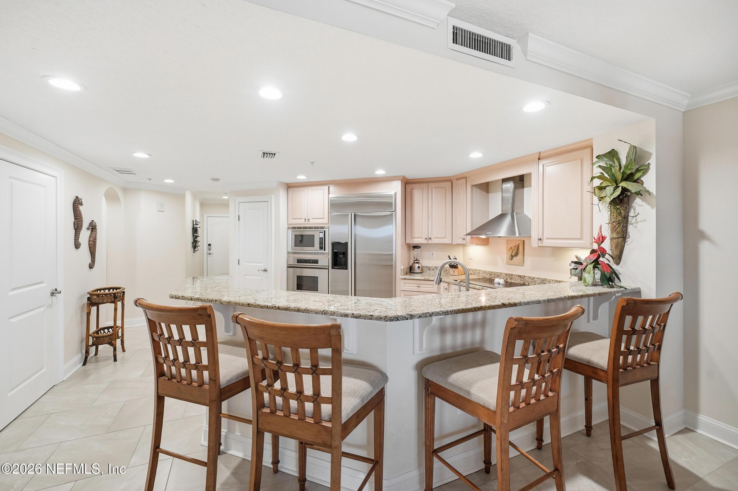 Image 4: 1201 1st St N 402-003