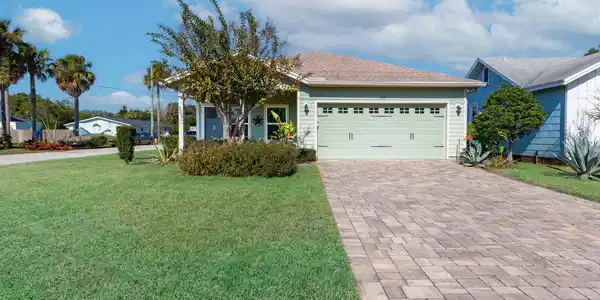 305 N 9TH Street