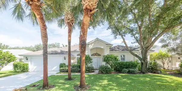 384 SAN NICOLAS Way