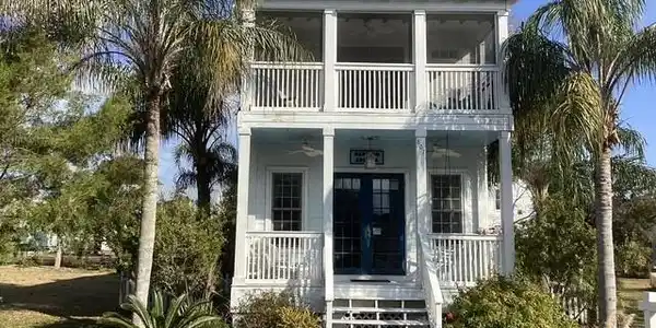 807 WHITE Street