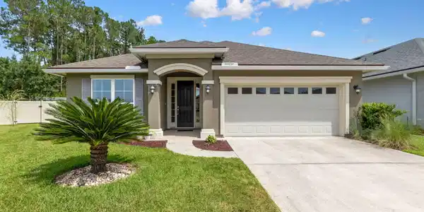 94032 WOODBRIER CIRCLE Circle
