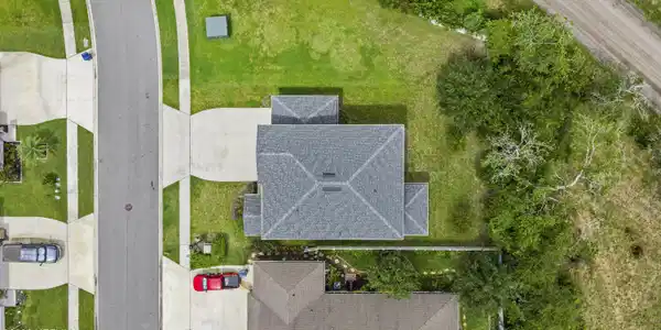 Image 2: 01 Aerial