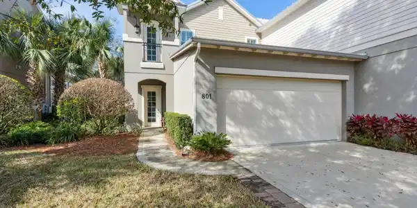 95243 SUMMERWOODS Circle