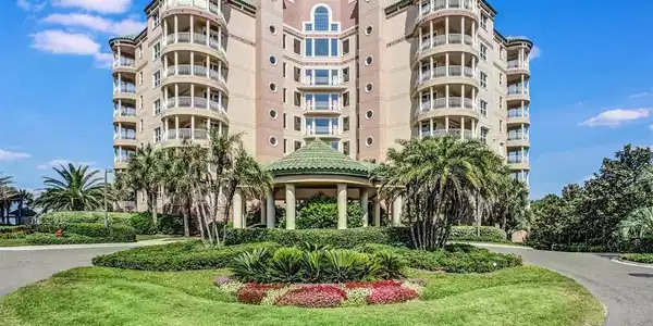 719 OCEAN CLUB Court