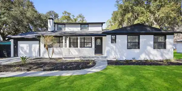 1457 HOLLY Drive