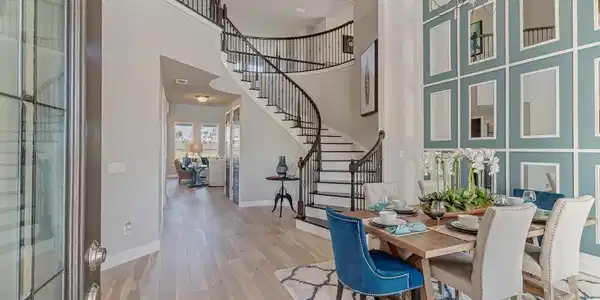 Image 2: 104 Sherwood Ave