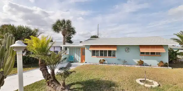 7 AZALEA Drive
