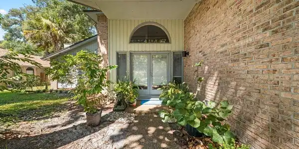 Image 4: 2081 Vela Norte Cir (40).jpg-SMALL