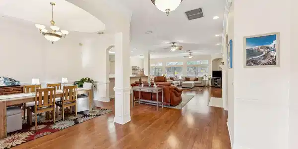 Image 4: 7 108-web-or-mls-1_RESHOOT_96075 High Po