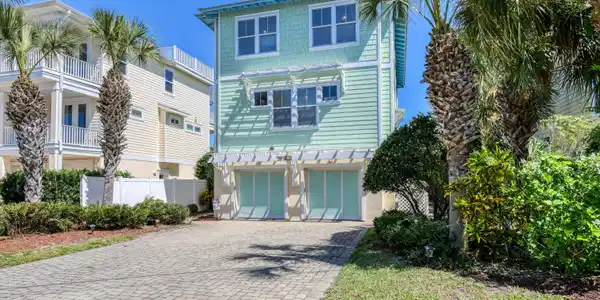 12 F Street