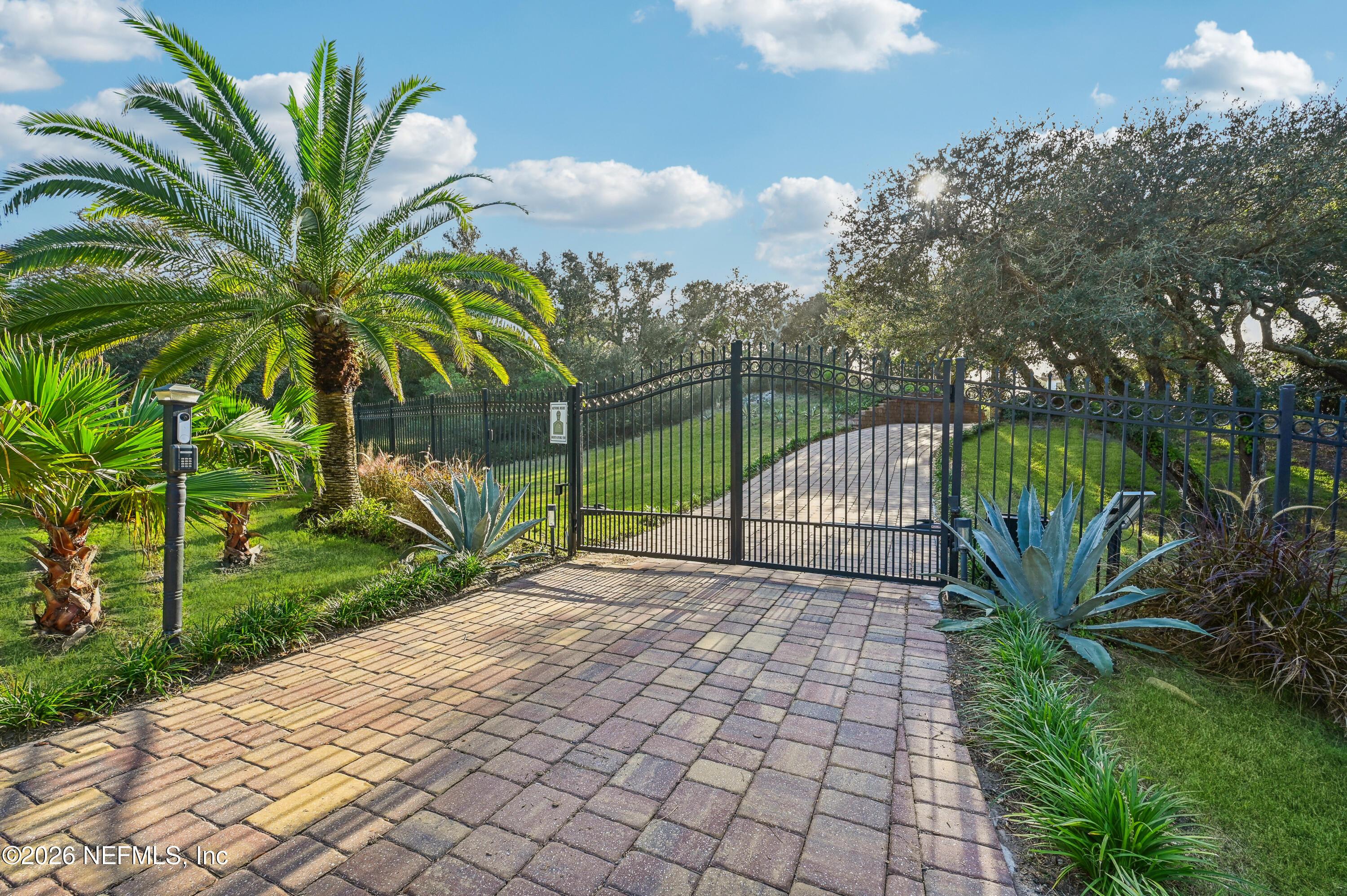 Image 2: Paver gate closed