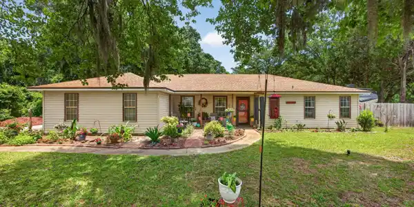 Image 3: 04-95081 Wildwood Cir-35