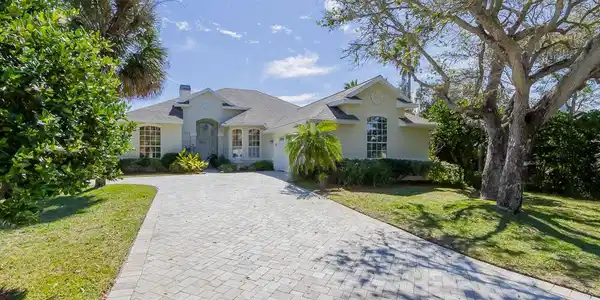 157 S BEACH Drive