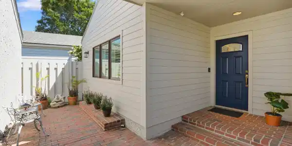 Image 3: 04-Front Porch