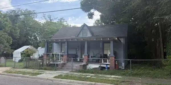Image 2: 7131 Nelm St.