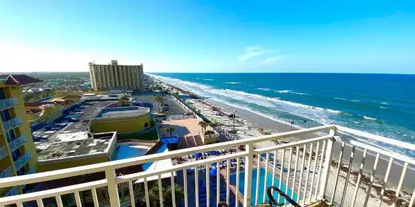 Image 2: OCEAN FRONT