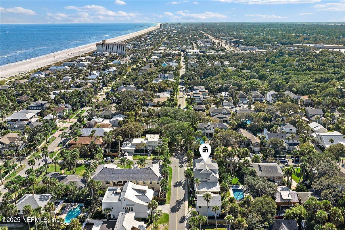 Image 4: aerial to town center