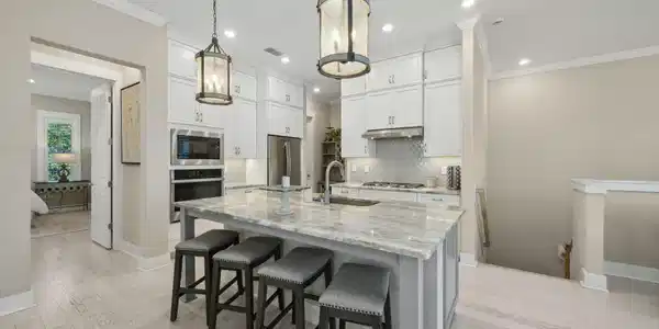 Image 3: 28-web-or-mls-96121 Hanging Moss Dr (32