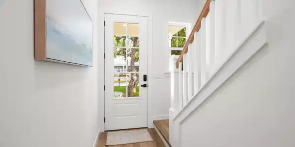 Image 3: 4
